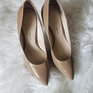 Nine West nude pump